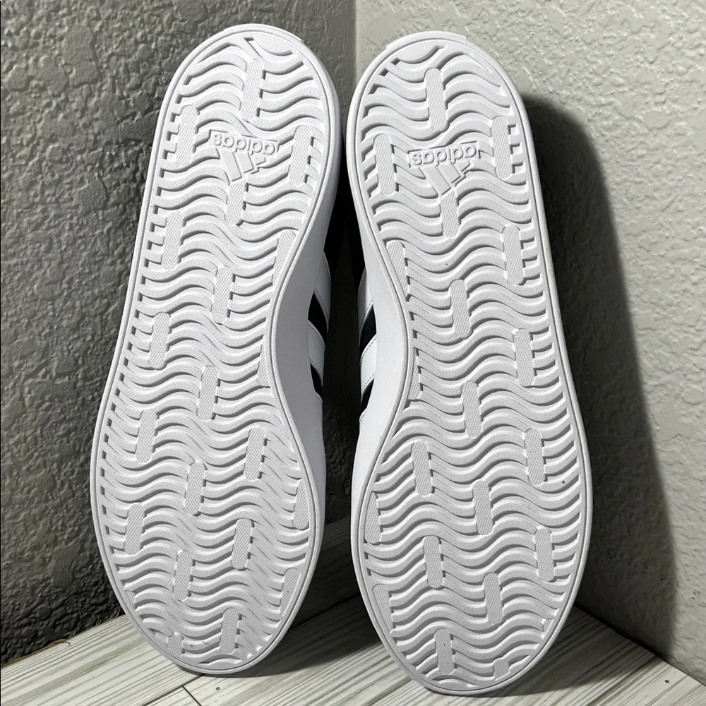 Adidas Men's Classic VL court 3.0 Black White lace up Sneakers size‎ 11.5 ID6278